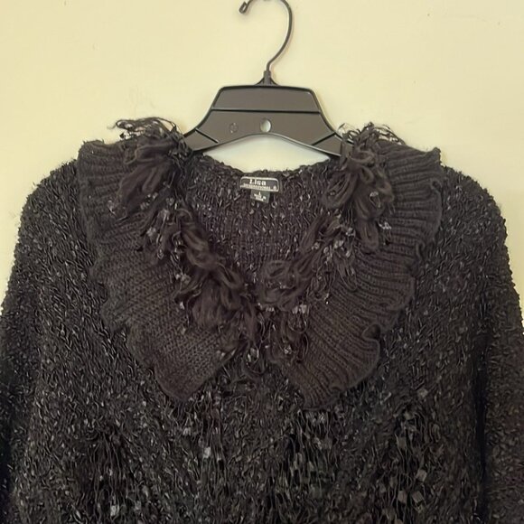 🖤✨ Vintage Lisa International Black Textured Knit Sweater with Ruffled Collar - Picture 5 of 12